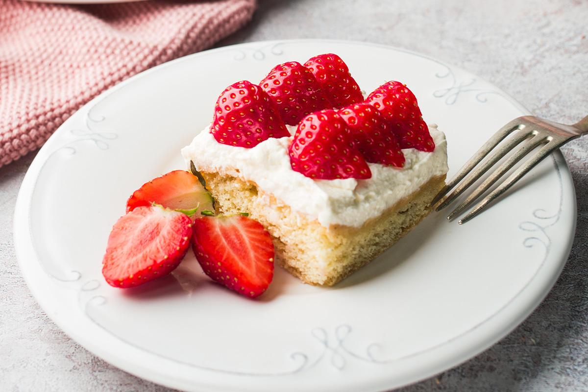 Strawberry & Cream Squares