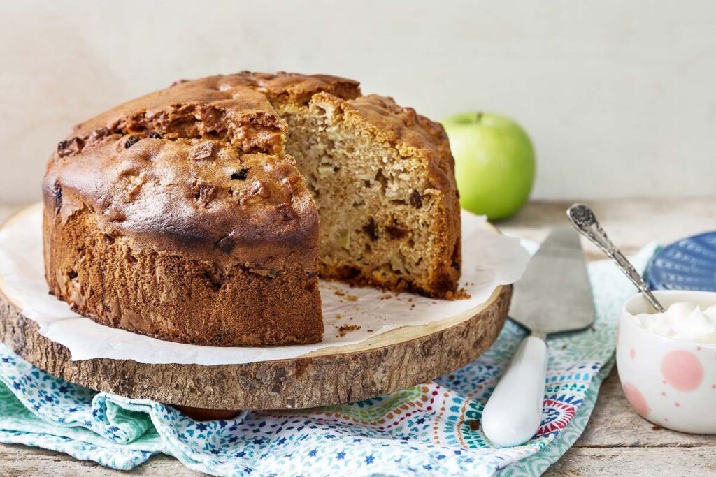 Apple and Sultana Cake