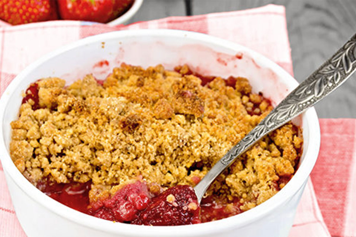 Peach & Strawberry Crumble