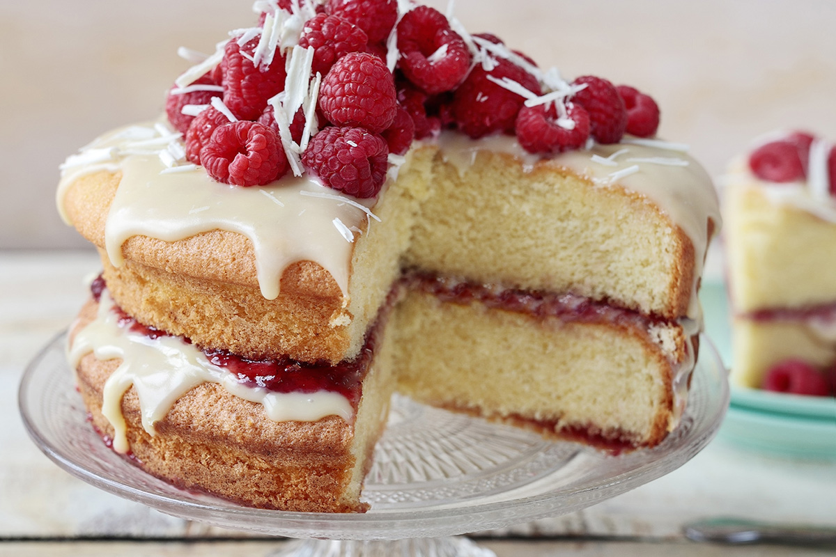 White Chocolate and Raspberry Cake