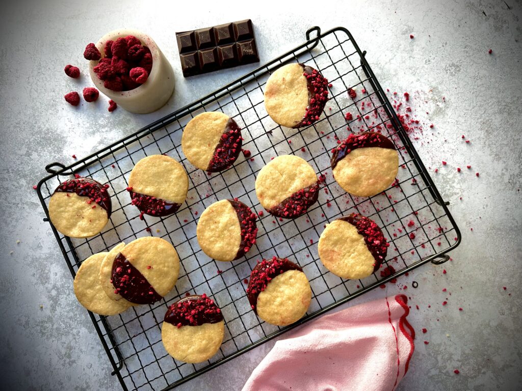 Shortbread with Dark Chocolate & Freeze-Dried Raspberries